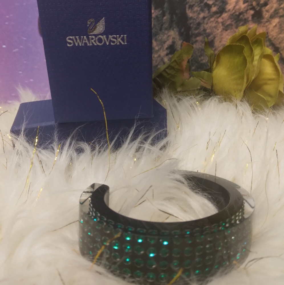 Green swarovski crystal Bracelet